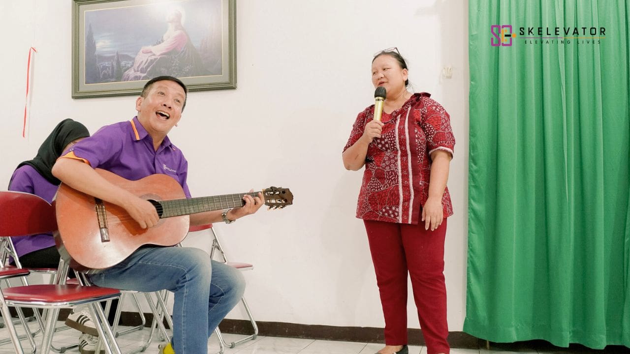 skelevator CSR baksos panti jompo di bogor