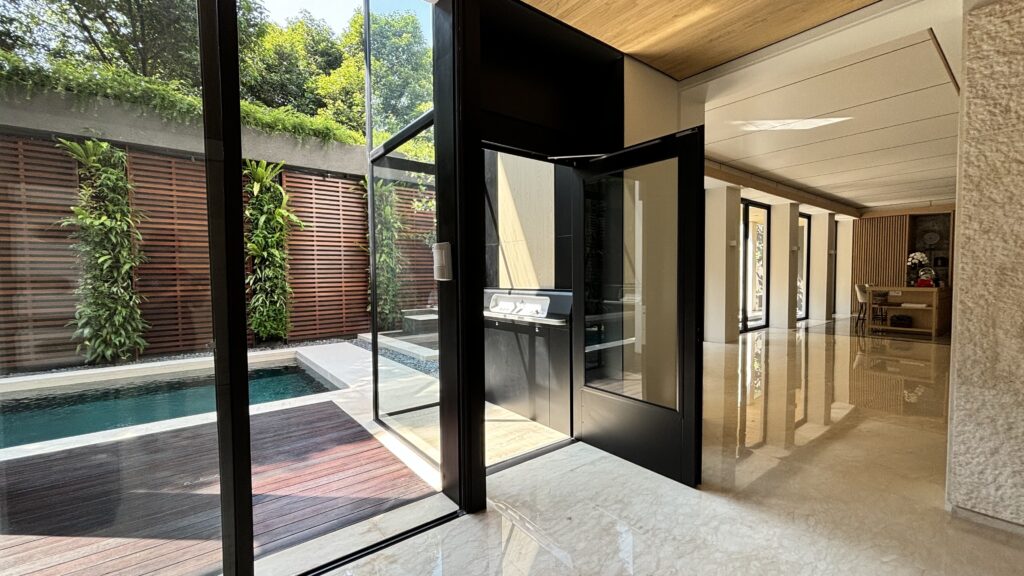 lift outdoor Aritco homelift luar ruangan