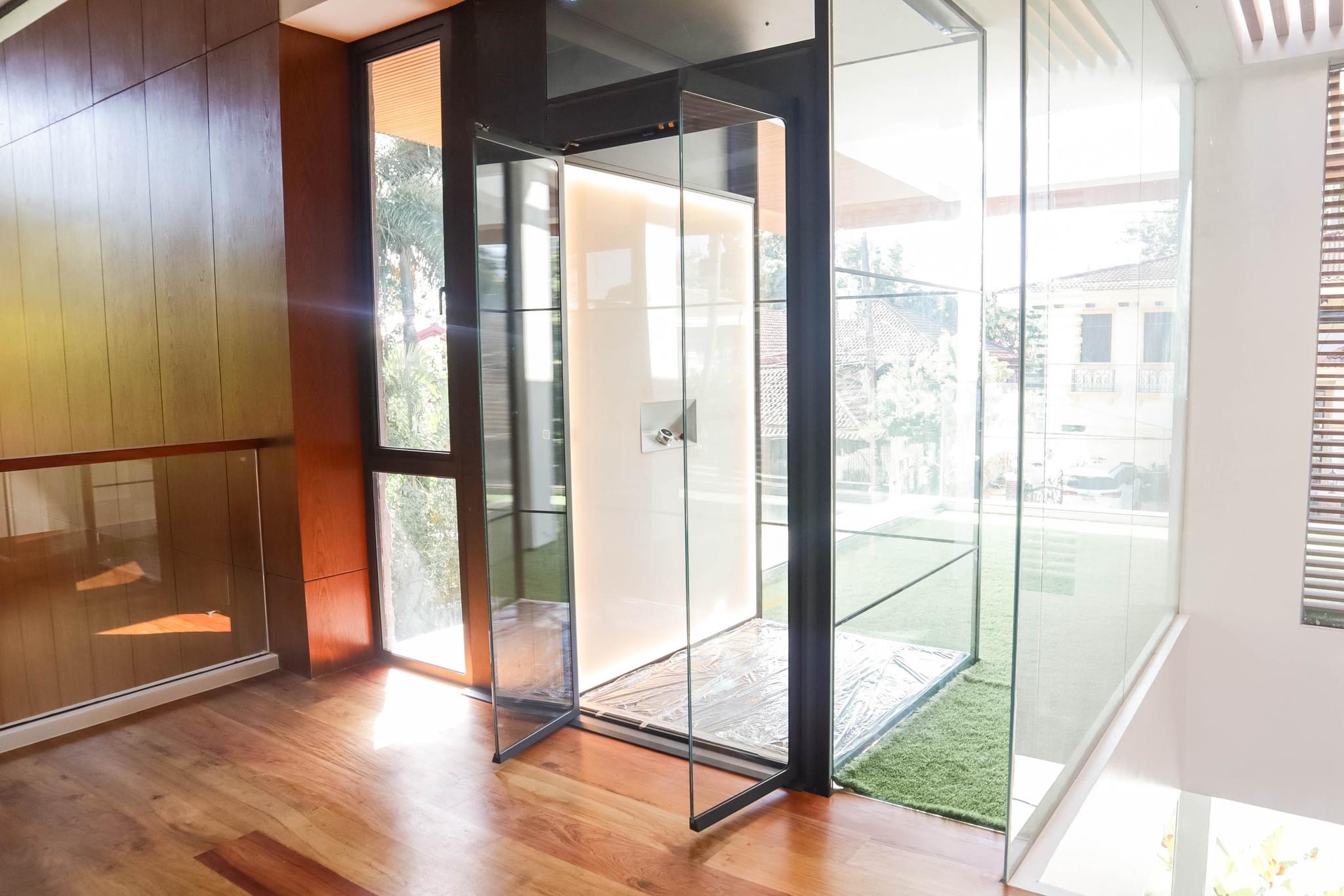 Embracing Smart Living with Home Lifts