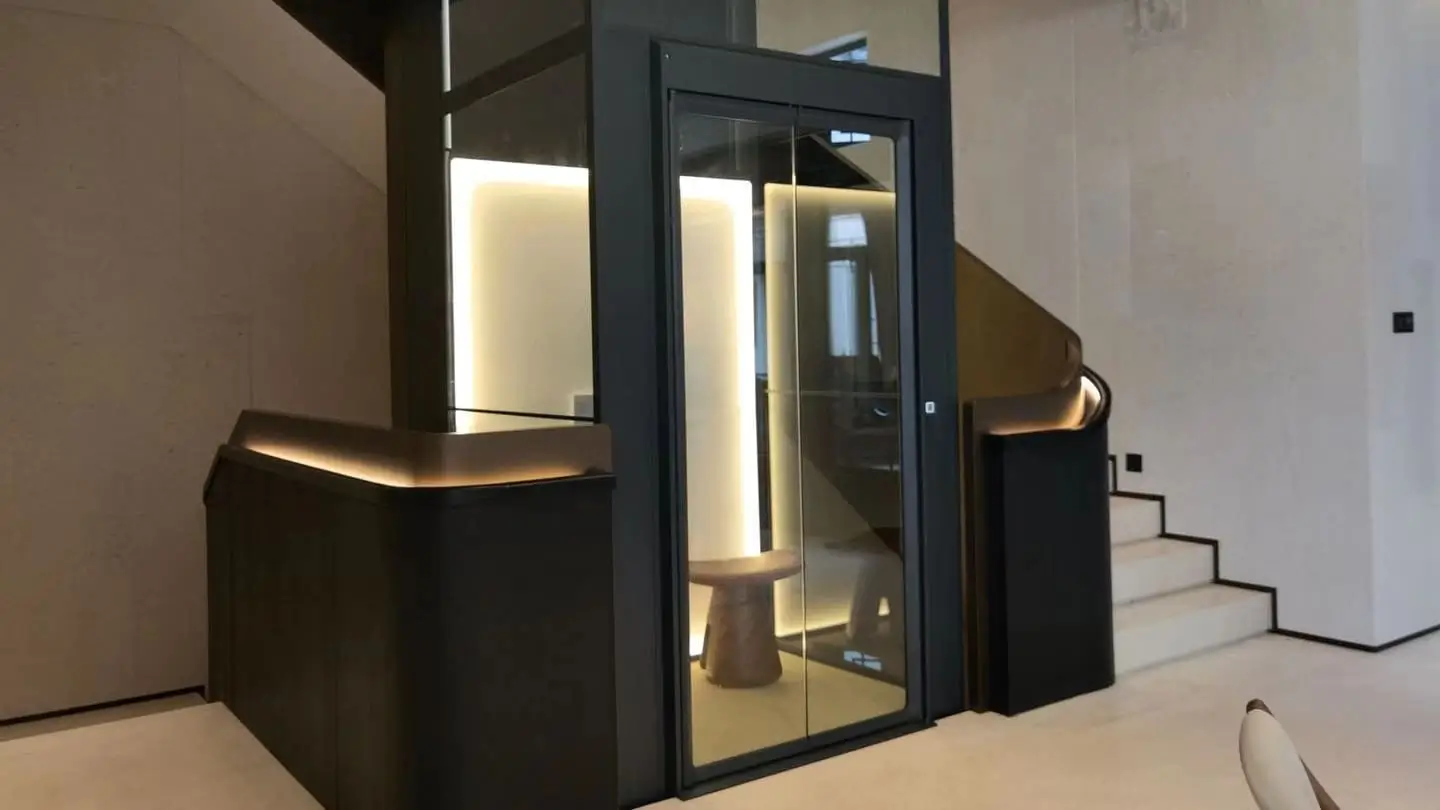 pintu lift
